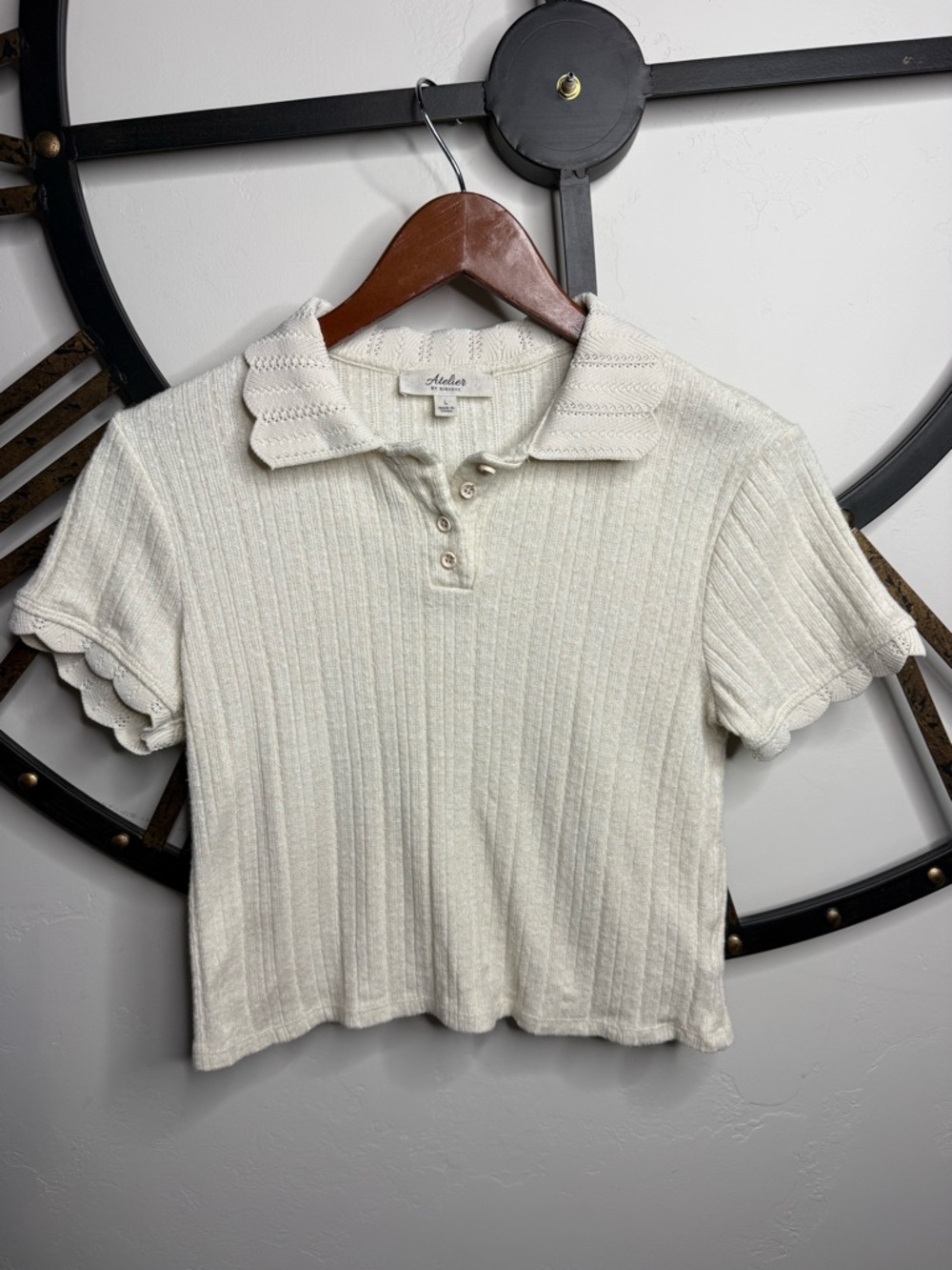 Atelier Scallop Collar Cropped Polo Top - Cream
